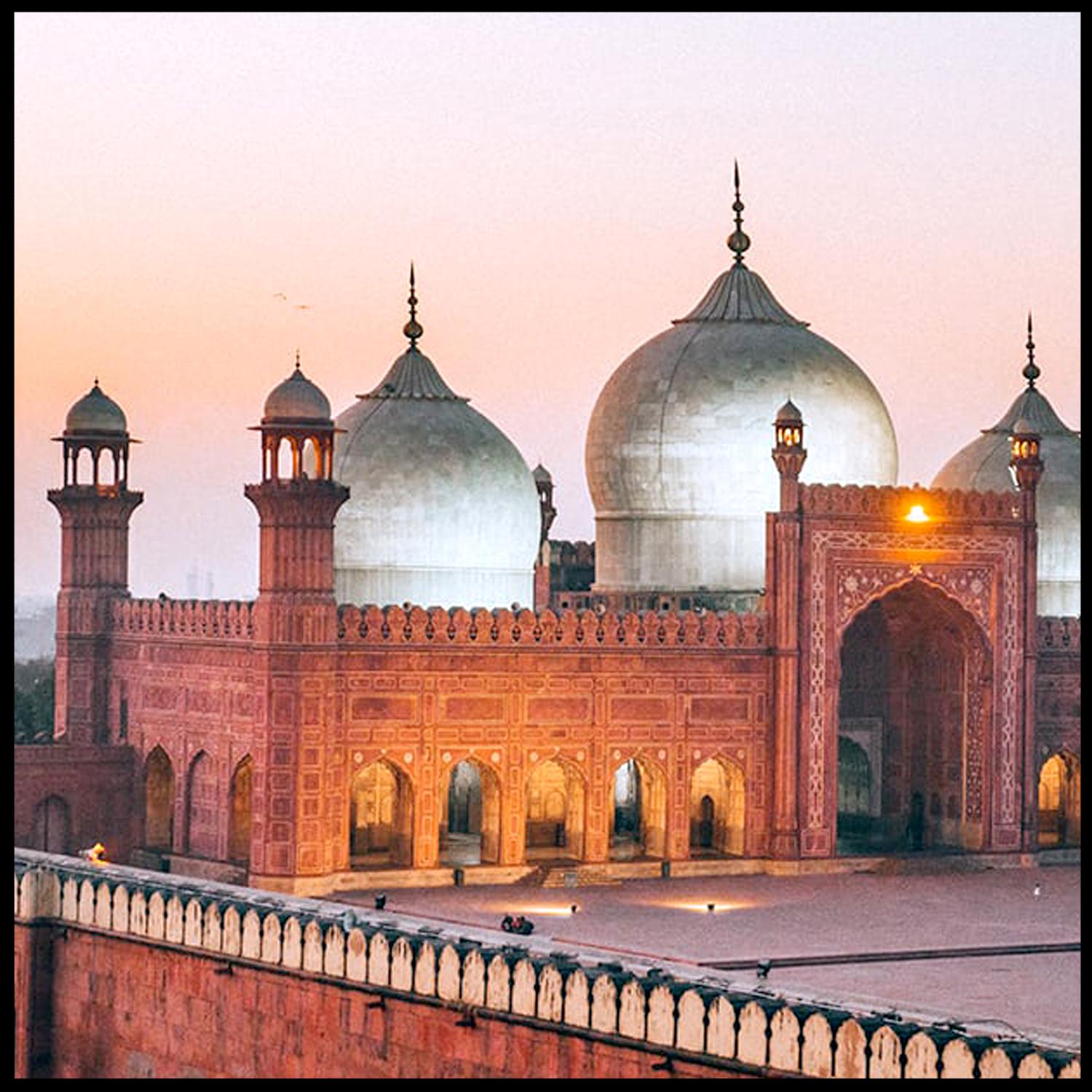 4 Days Multan & Lahore Heritage Tour Banner Image